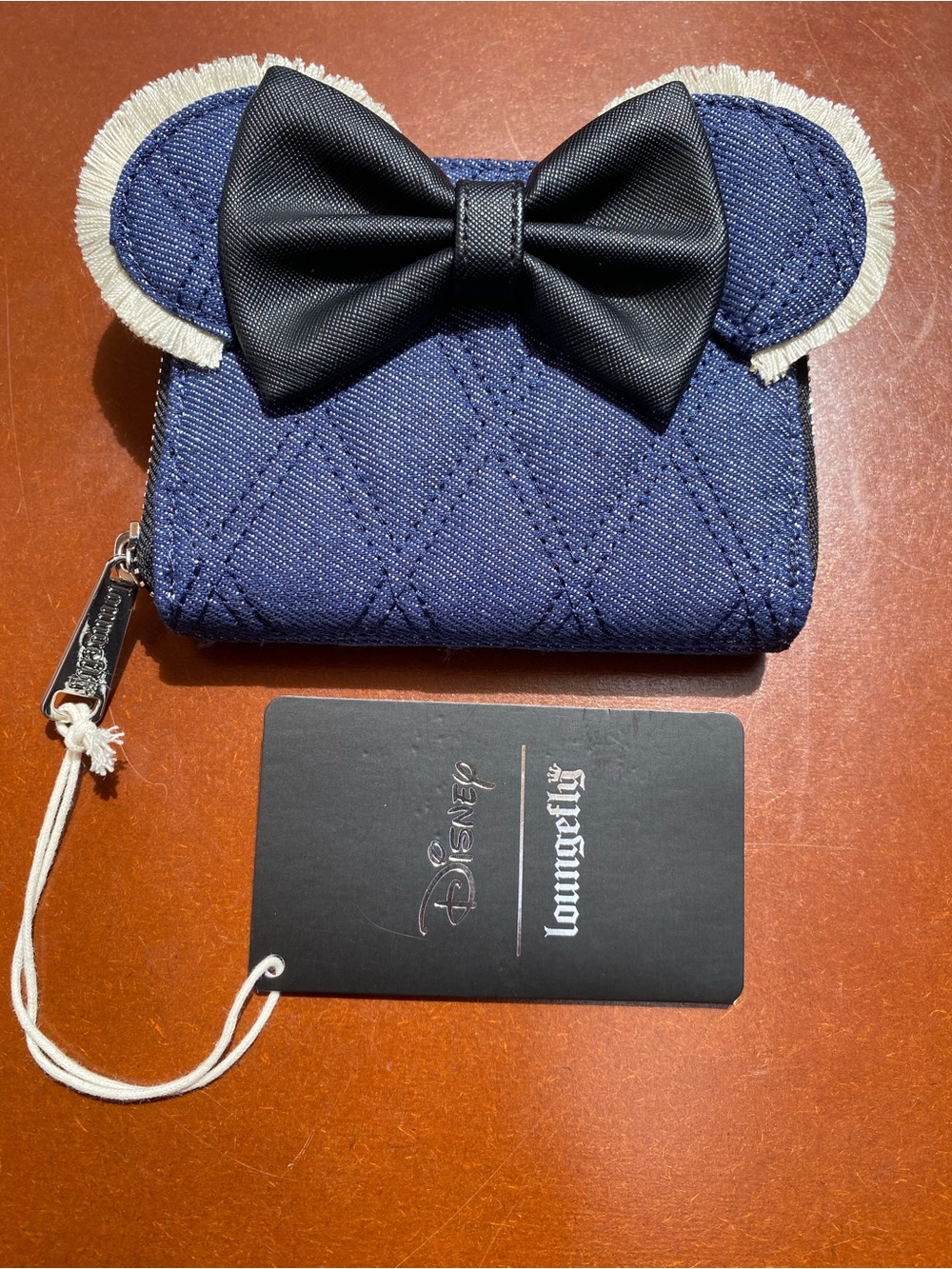 NWT Cute Loungefly Navy Quilted Minnie Mouse Ears Wallet with Black Bow Accent